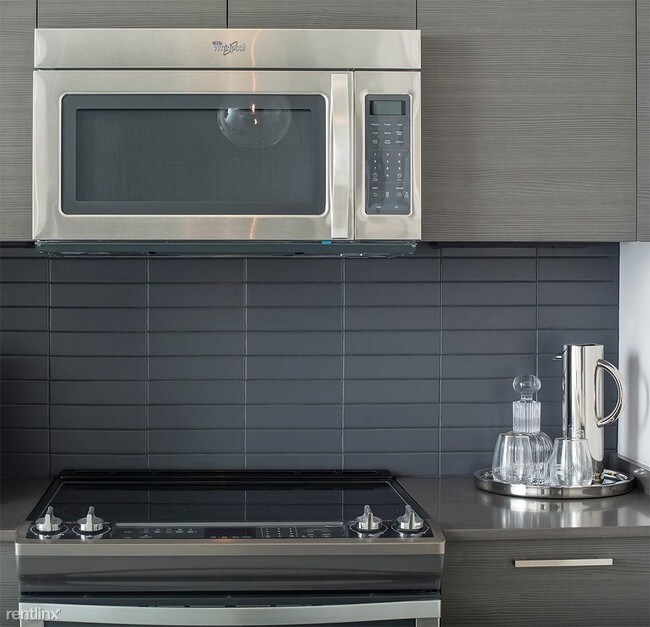 Foto del edificio - Studio, 1 bath  - 115 NE 32nd St Apt 1005