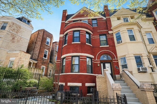 Building Photo - 1300 Monroe St NW