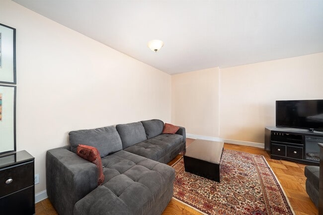 Building Photo - 6040 BLVD E