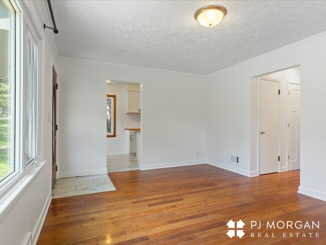Foto del edificio - 3 bedroom , 2 bathroom House - Recently Up...