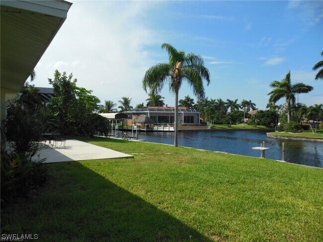 Foto del edificio - 5638 Riverside Dr