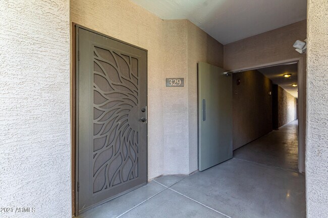 Building Photo - 435 W Rio Salado Pkwy