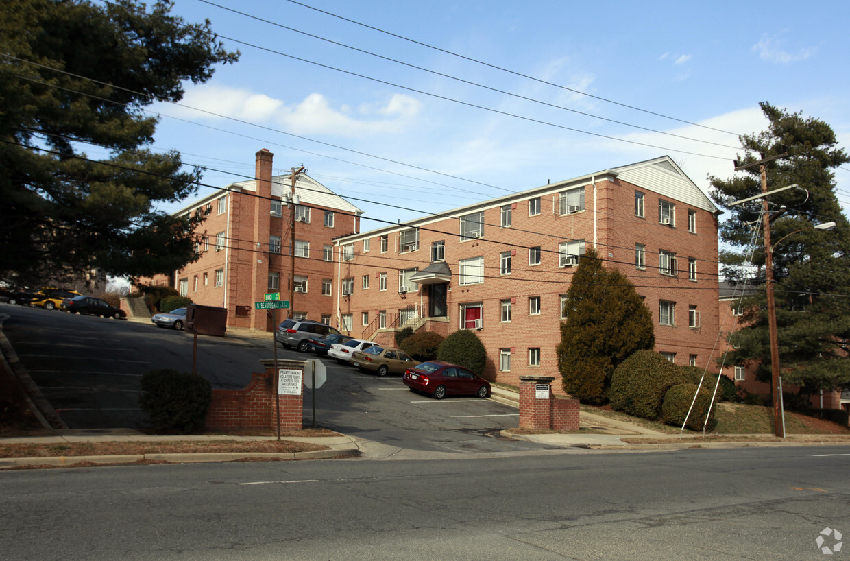 Primary Photo - Larchmont Village Apartment