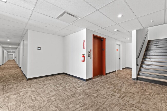 Foto del edificio - 1704 West Lincoln Street