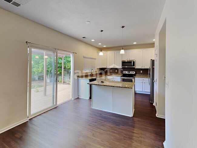 Foto del edificio - 15722 E 96th Way