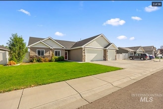 Building Photo - 337 Orchid Ave