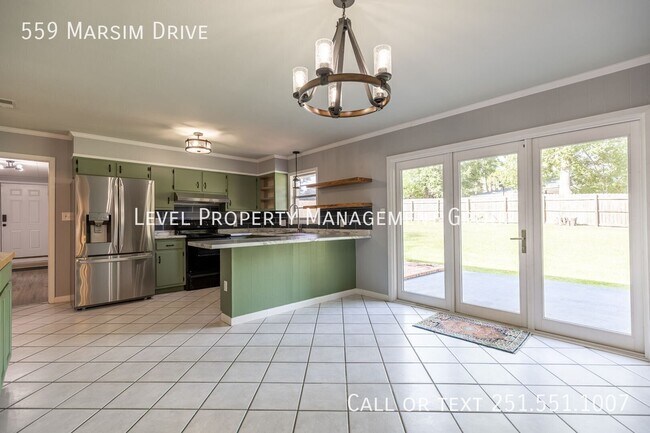 Building Photo - 559 Marsim Dr