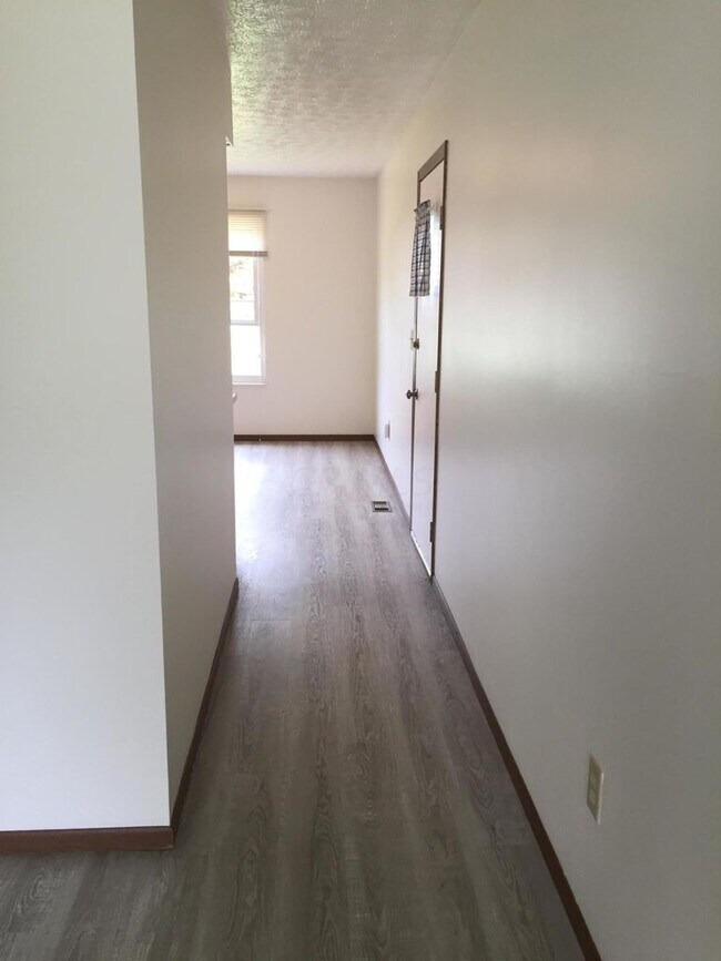 Foto del edificio - 3830 Petzinger Rd