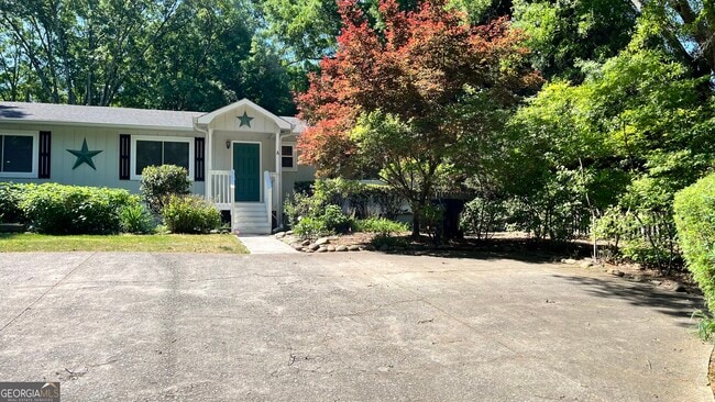 Building Photo - 322 Powder Springs St