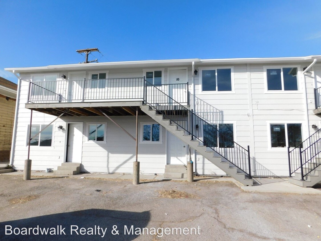 Building Photo - 580 Pilot Ave