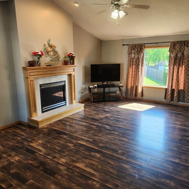 Foto del edificio - 3112 SE Magnolia Dr