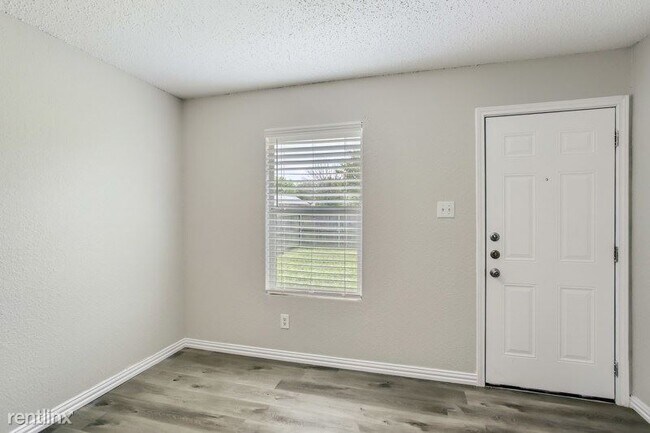 Building Photo - 4 br, 2 bath House - 221 Meadowcrest Drive