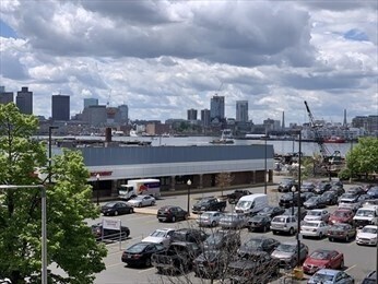 Building Photo - 250 Meridian St