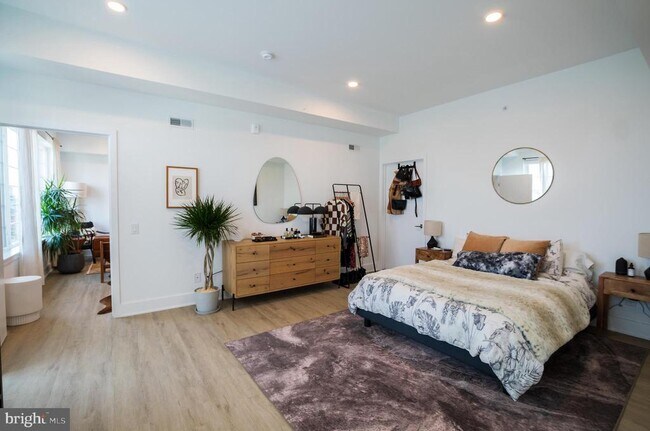 Foto del edificio - 1324 Frankford Ave