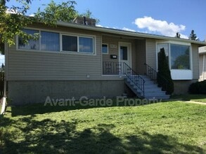 Building Photo - 11635-1111a 111a Ave NW