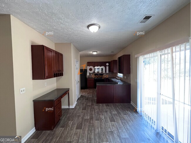 Foto del edificio - 7151 Flagstone Pl