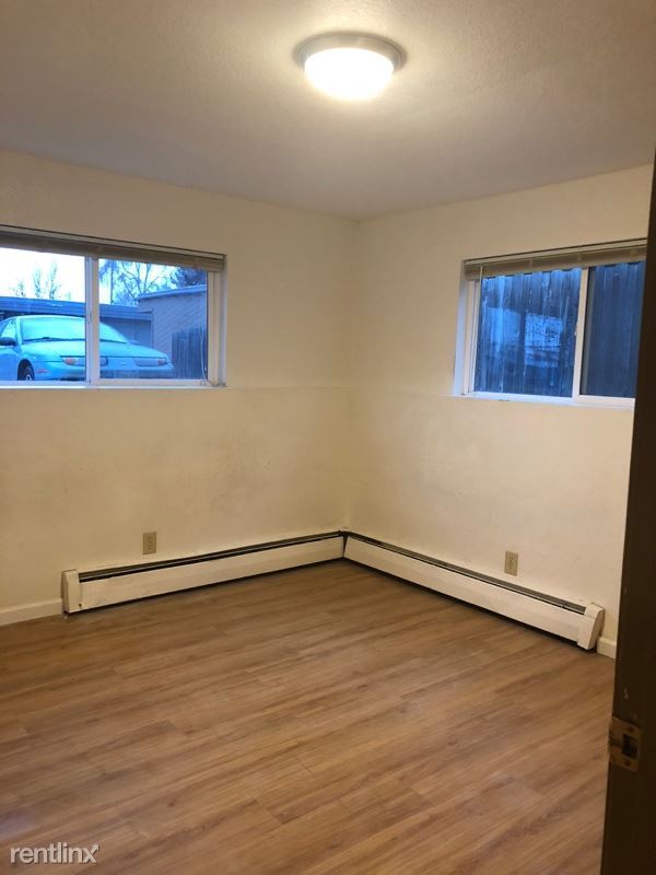 Foto del edificio - 1 br, 1 bath Apartment - 618 E 9th Ave