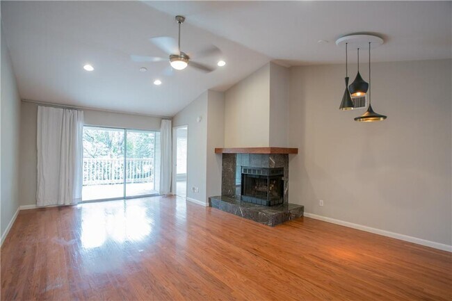 Building Photo - 2450 Wickersham Ln