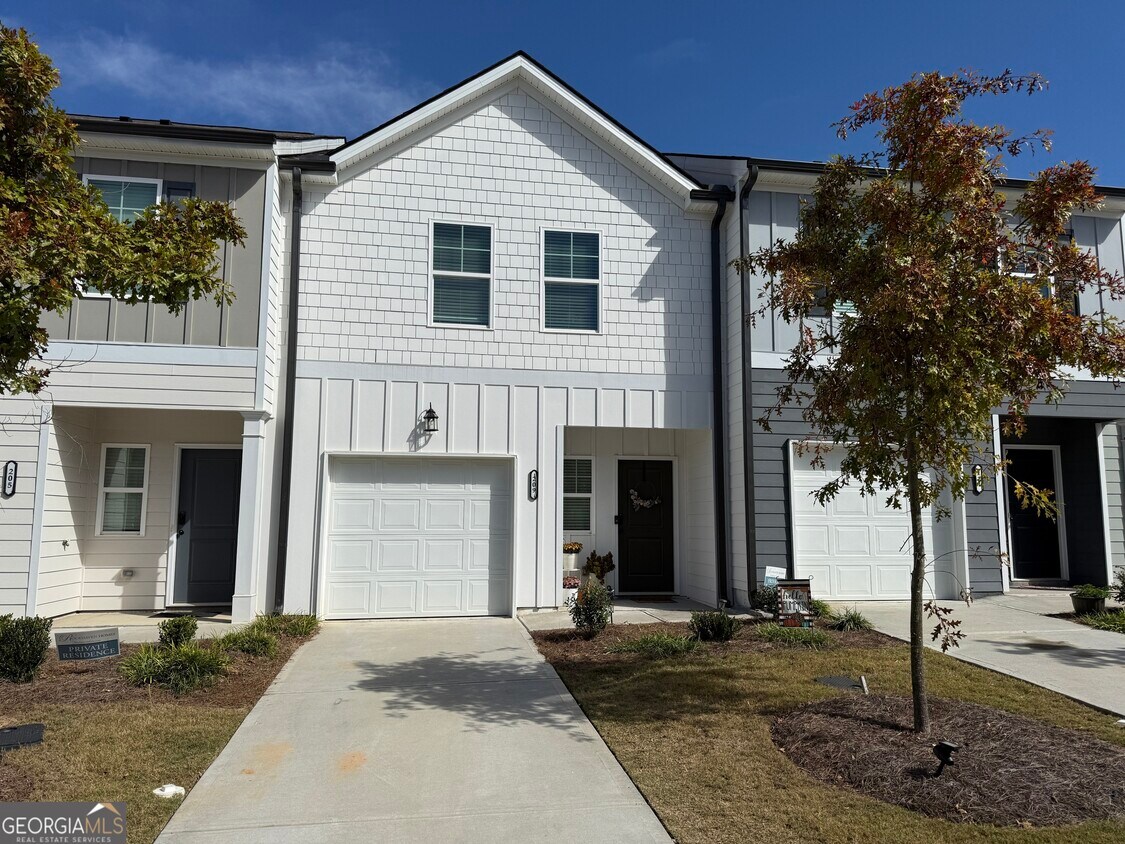 Foto principal - 209 Buckingham Ln