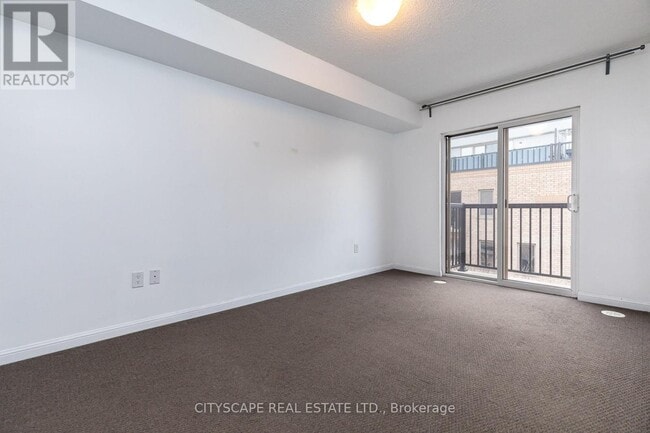 Photo du bâtiment - 12 Foundry Ave