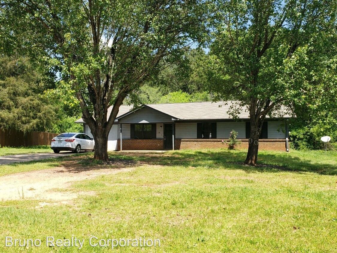 Primary Photo - 3 br, 1.5 bath House - 95 Windridge Dr