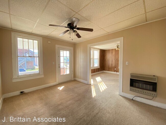 Building Photo - 1 br, 1 bath House - 5 E 19th Street