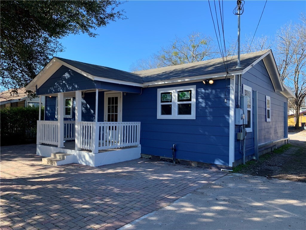 Primary Photo - 1116 Ebert Ave