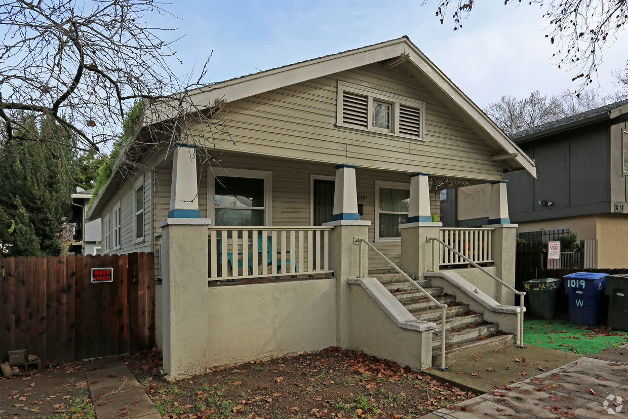 Primary Photo - 1019 W St