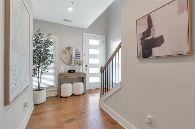 Foto del edificio - 564 Ember Ln NW