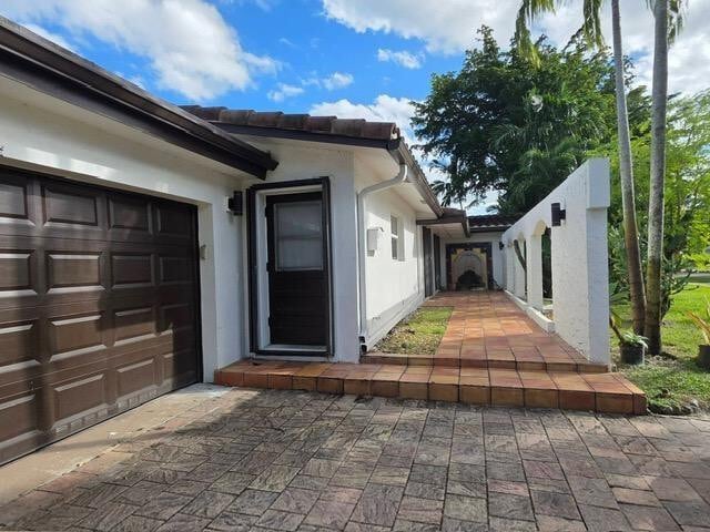 Building Photo - 690 NW 68th Ave