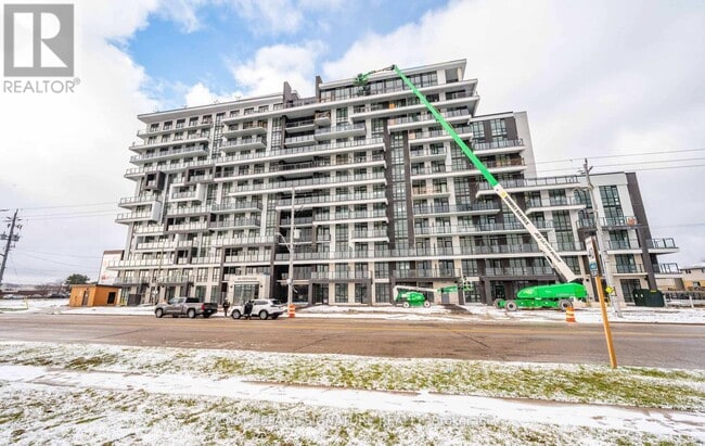 Building Photo - 461 Green Rd