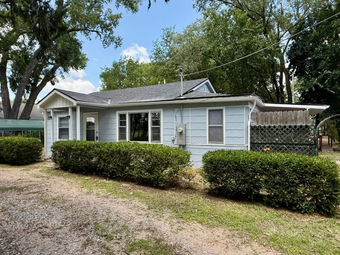 Foto principal - 1414 E 55th St S