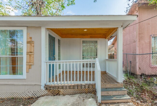 Building Photo - 3002 Kirk St