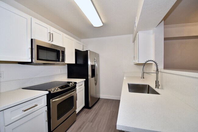 Foto del edificio - Move-In Ready Upgraded 1 Bed • 1 Bath Cond...