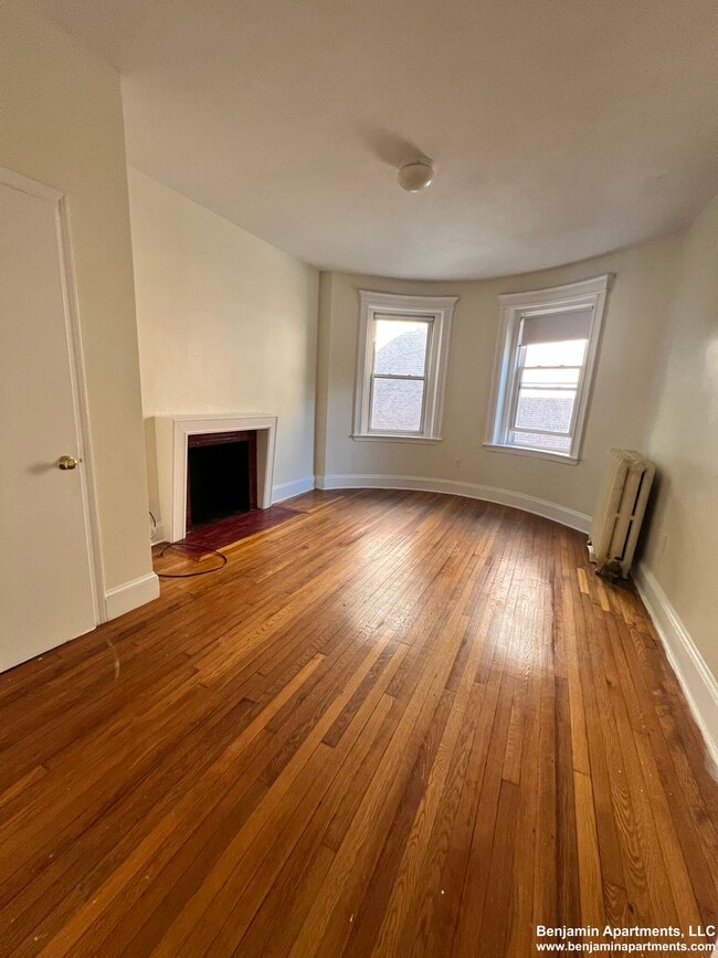 Building Photo - 1798 Beacon St
