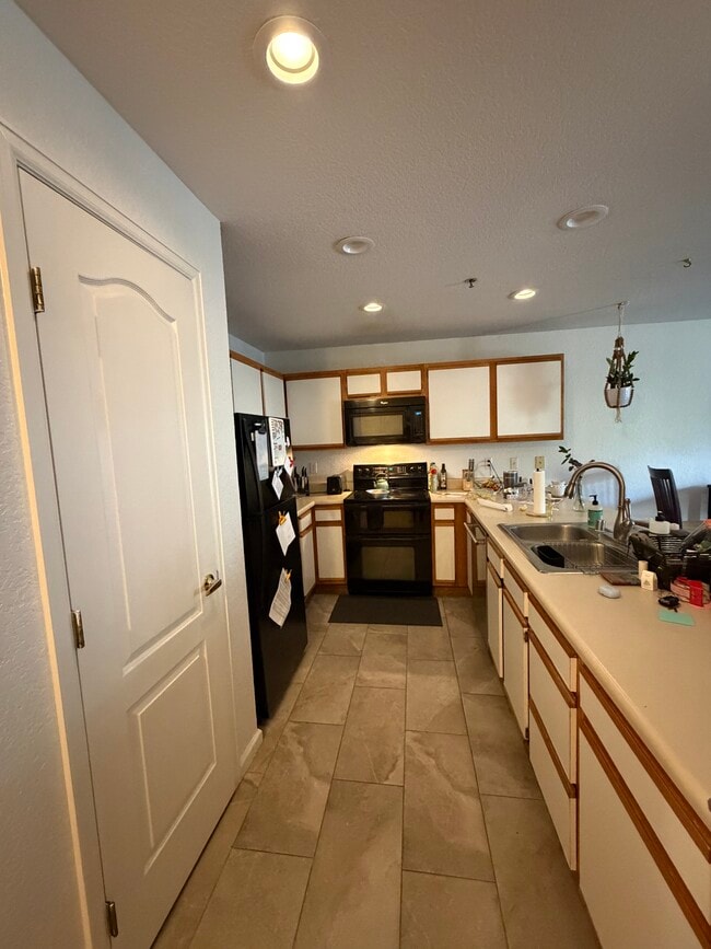 Foto del edificio - 205 Hurd Ln