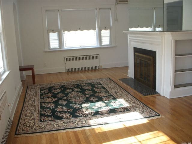 Building Photo - 447 W Olive St
