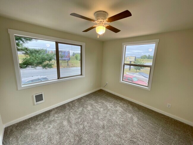 Building Photo - 17238 WA-536