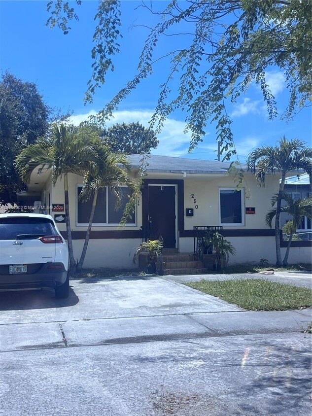 Primary Photo - 250 NE 76th St