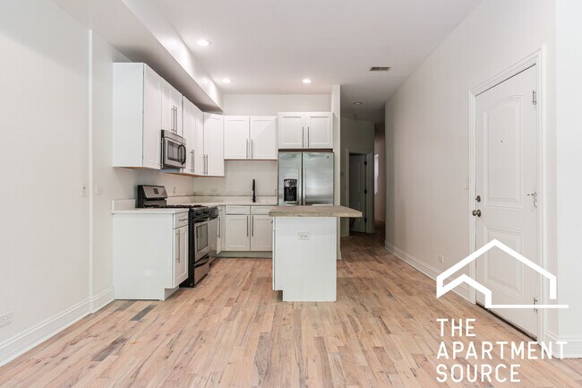 Foto del edificio - 5733 N Winthrop Ave