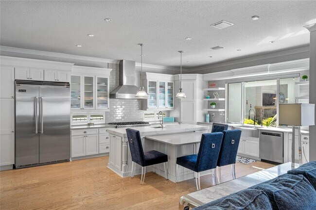 Foto del edificio - 1661 Hillcrest Ave