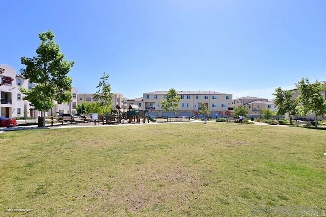 Building Photo - 5150 Calle Sandwaves