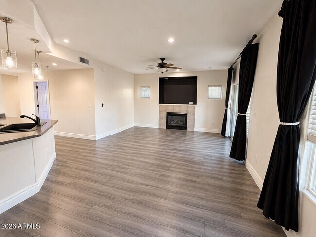Foto del edificio - 7401 W Arrowhead Clubhouse Dr