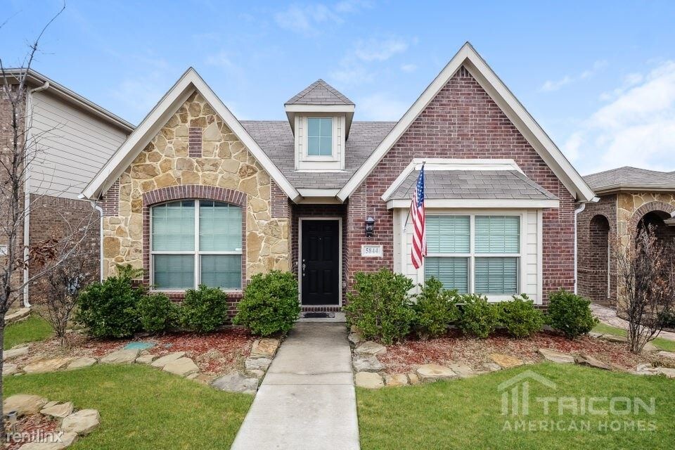 Foto principal - 5844 Burgundy Rose Dr