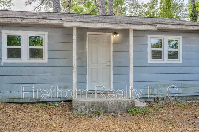 Building Photo - 2719a Meadowbrook Dr