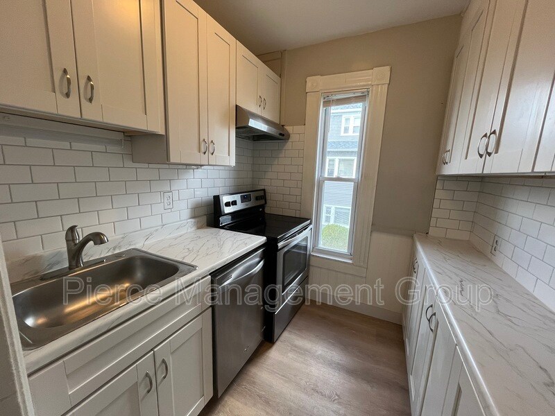 Primary Photo - 262 Walnut St
