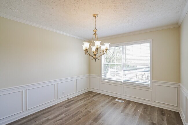 Foto del edificio - 307 Acorn Ct