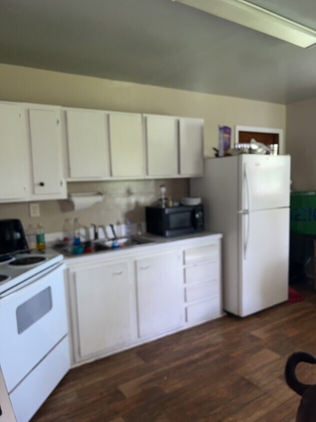 3450 Cummins Ferry Rd, Versailles, KY 40383 House Rental in