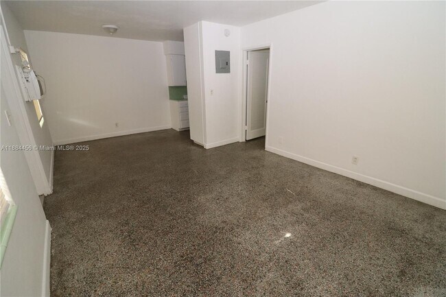 Foto del edificio - 1139 NE 10th Ave