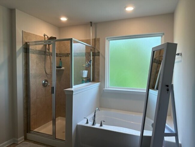 Foto del edificio - Like New Beautiful home in Wesley Chapel